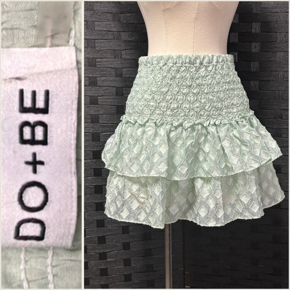 DO+BE Medium Tiered‎ Ruffle Smocked Mini Skirt Light Mint Green